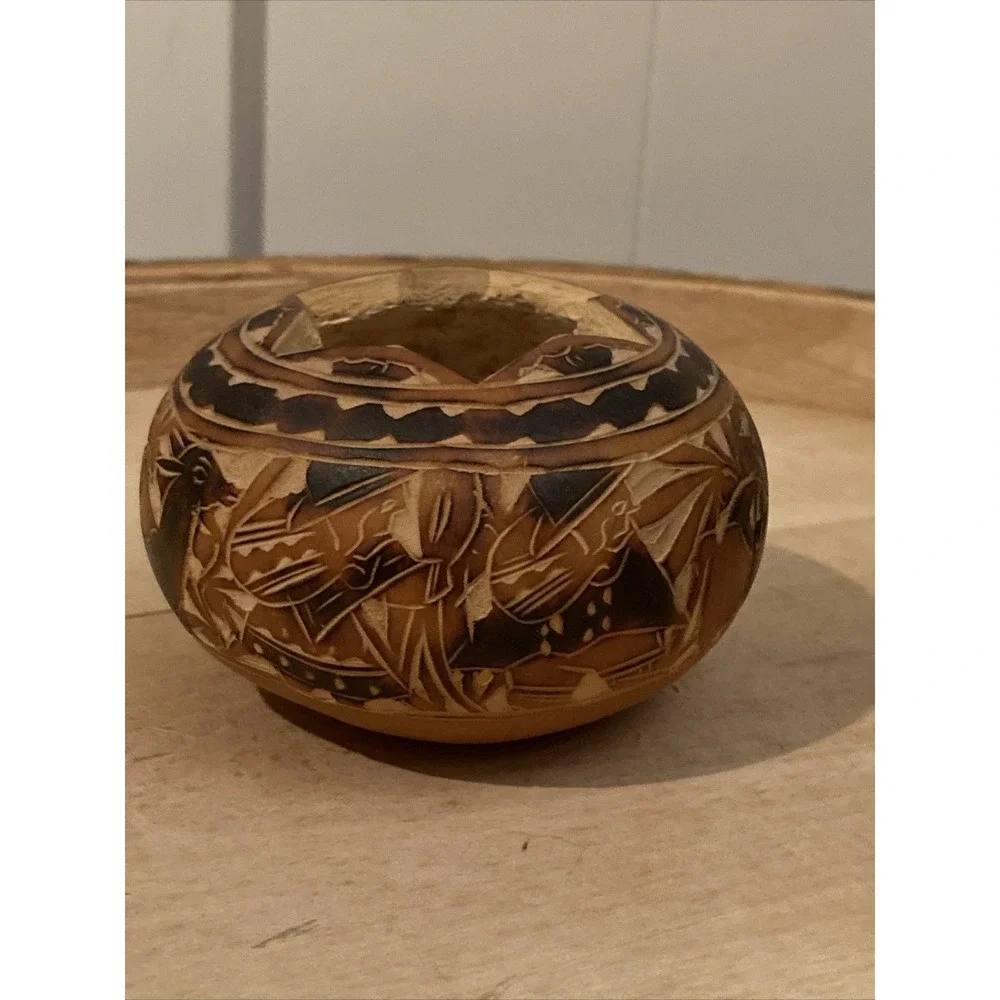 Lot Of 2‎ Hand-Carved Peruvian Gourd Art Bowl Vase Keys jewelry smalls